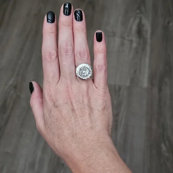 Vintage Silpada Hammered Sterling Silver Coin Leaf Ring - Picture 9 of 10